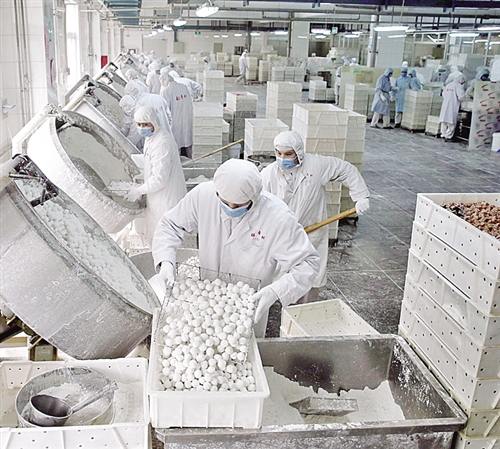 元宵節(jié)消費(fèi)市場觀察 春節(jié)余溫仍在，新消費(fèi)趨勢顯現(xiàn)